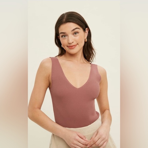 RIBBED KNIT SLEEVELESS BODYSUIT - Picture 9 of 10